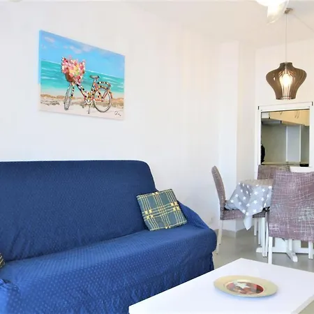 2 Bedroom On The Beachfront Apartment