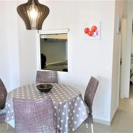 2 Bedroom On The Beachfront *